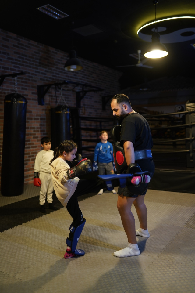 Karşıyaka Kickboks Kursu ile Fit ve Güçlü Bir Vücut