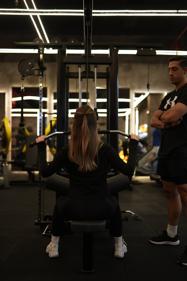 cigli spor salonlari, boks kurslari, kickboks salonlari ve personal traininig salonlari